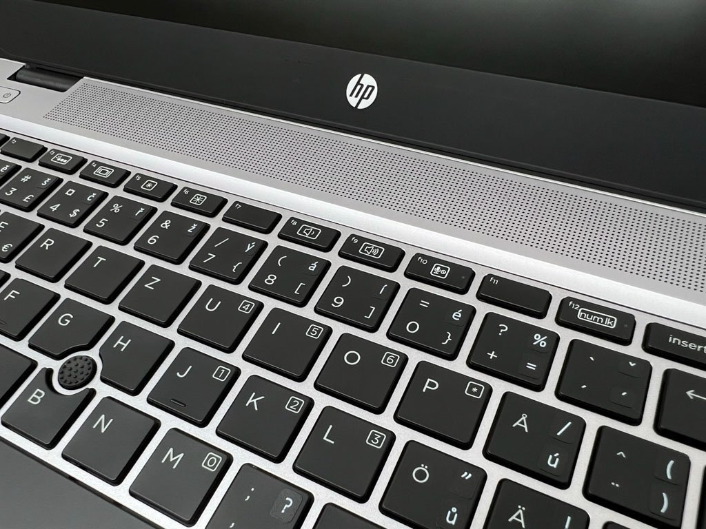 HP EliteBook i5, 8 GB DDR4, SSD 256Gb, WIN11, podsv. klav. - 9