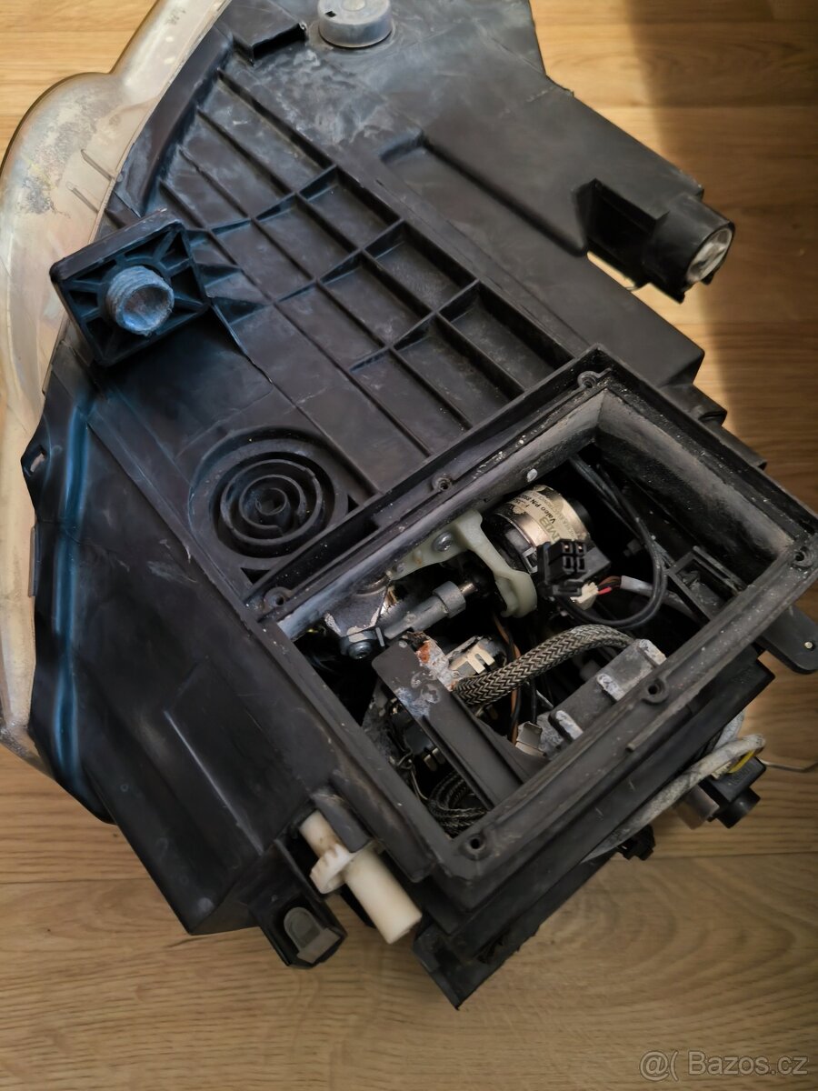 Světlo xenon Passat B6 - 9