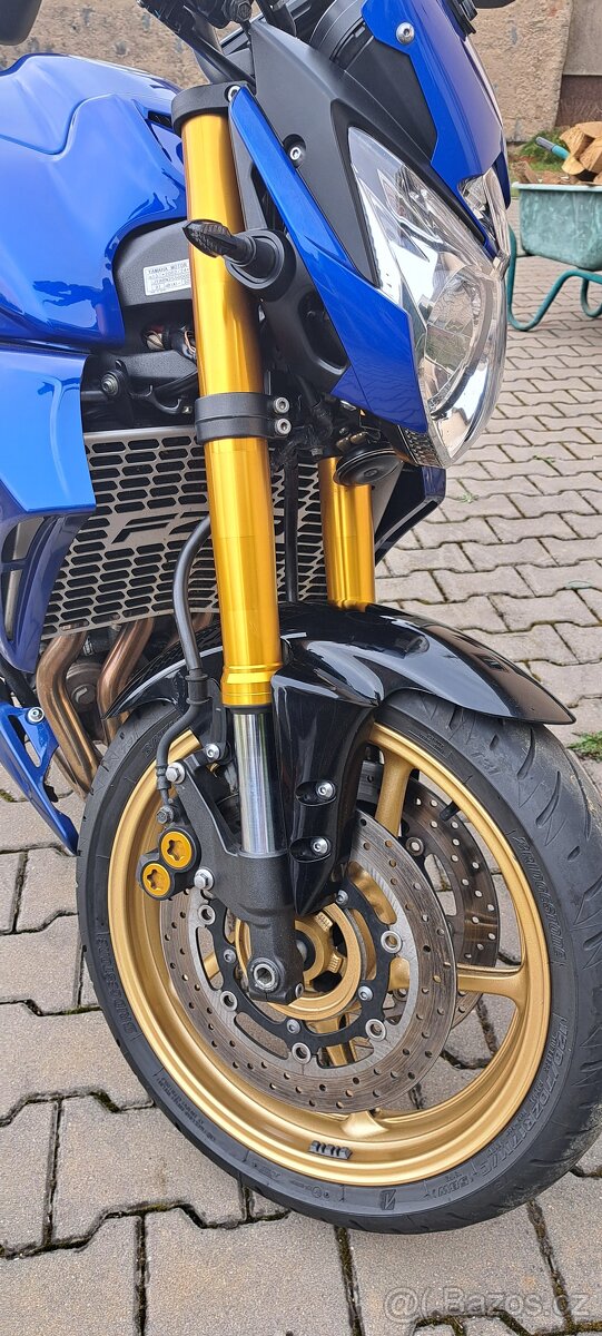 Yamaha FZ8 - 9