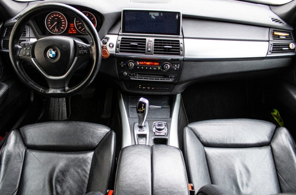 BMW X5 xDrive40d PO ROZVODOCH - 9