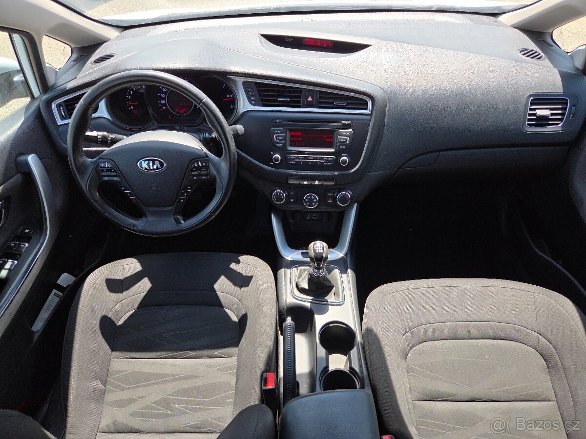 Kia Ceed i NA SPLÁTKY BEZ REGISTRU VŠEM rok 2018 251tis km - 9