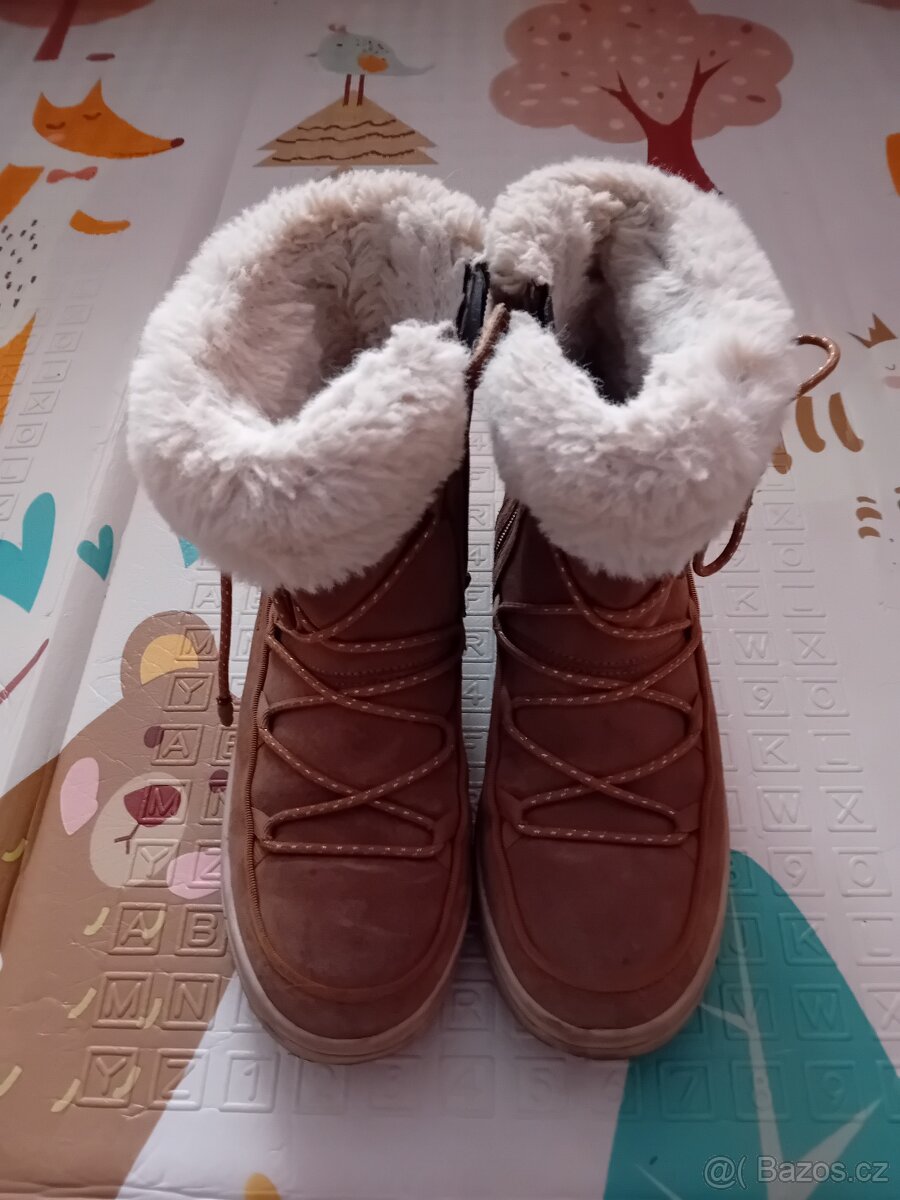 Dívčí zimní kotníkové boty zn. GEOX vel. 39 - 9