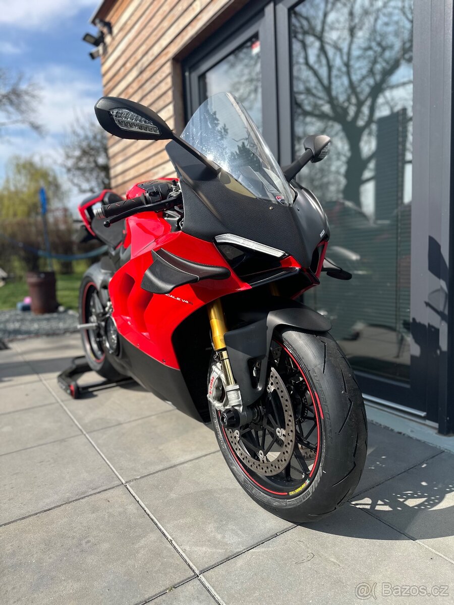 Ducati Panigale V4S (MY2018) - 9