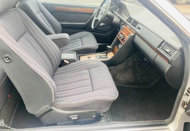 Prodám Mercedes-Benz E 230 CE / W 124 - 9