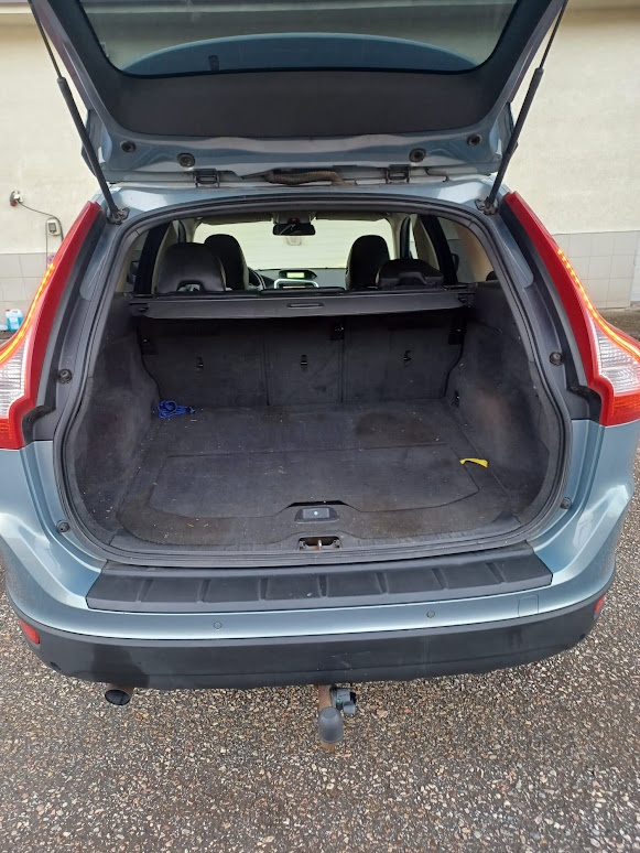 Prodám Volvo XC60 D5. Zlevněno - 9