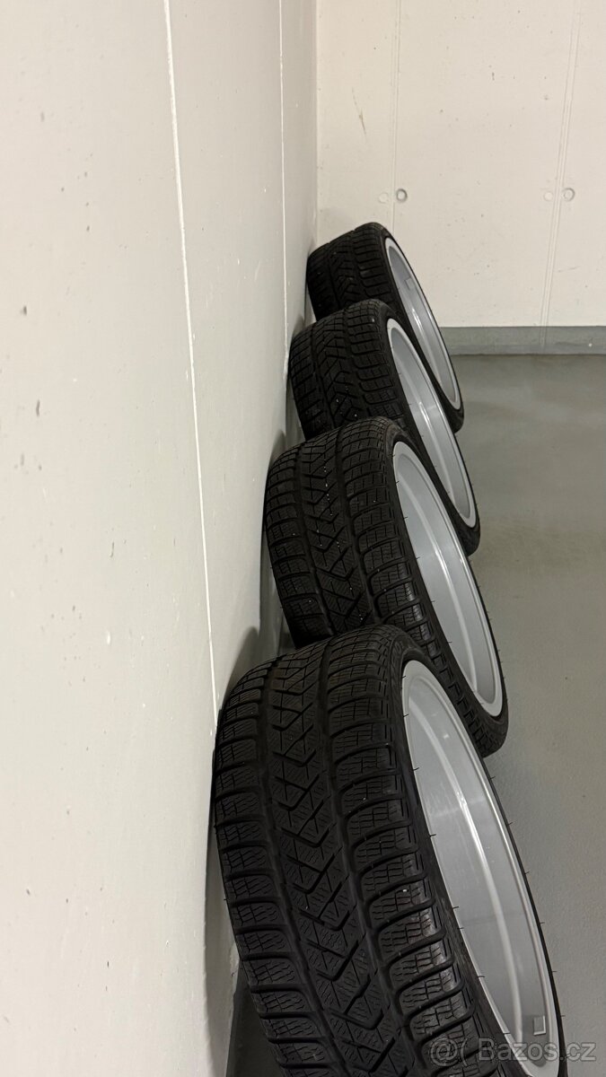 Prodám disky Audi RS3 zimní pneu 5x112 - 9