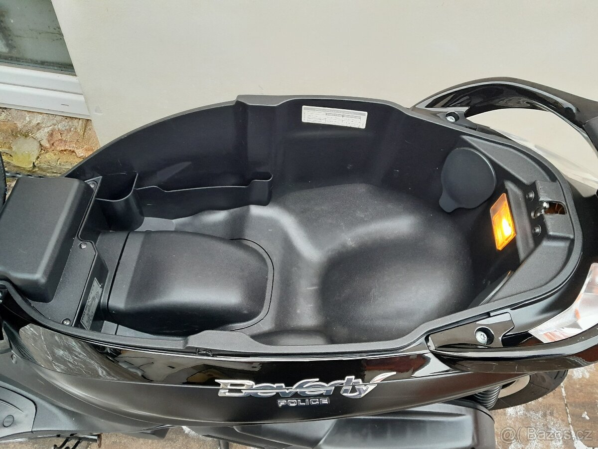 Piaggio Beverly 300i ABS, ASR, 2017, ZIMNÍ CENA - 9