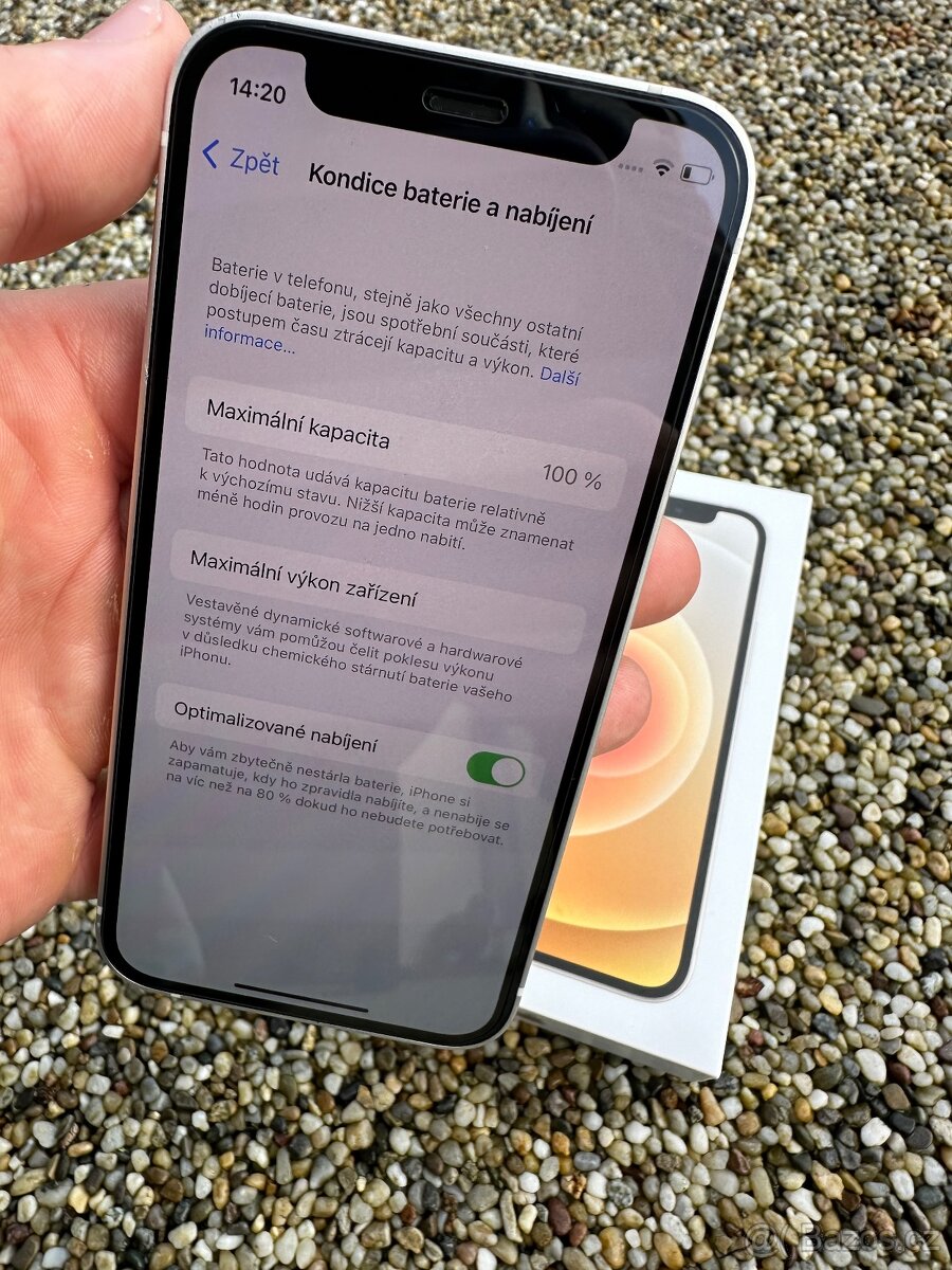 IPhone 12 - baterie 100% - 9