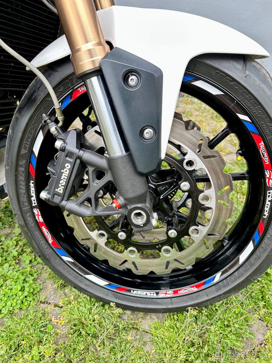 Triumph Speed triple 1050 - 9