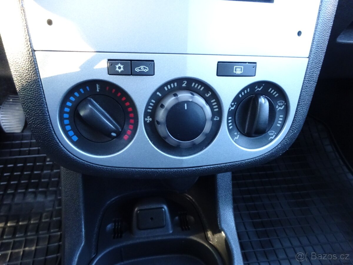 Opel Corsa 1.2i r.v.2011 (63 kw) Koupeno v ČR - 9