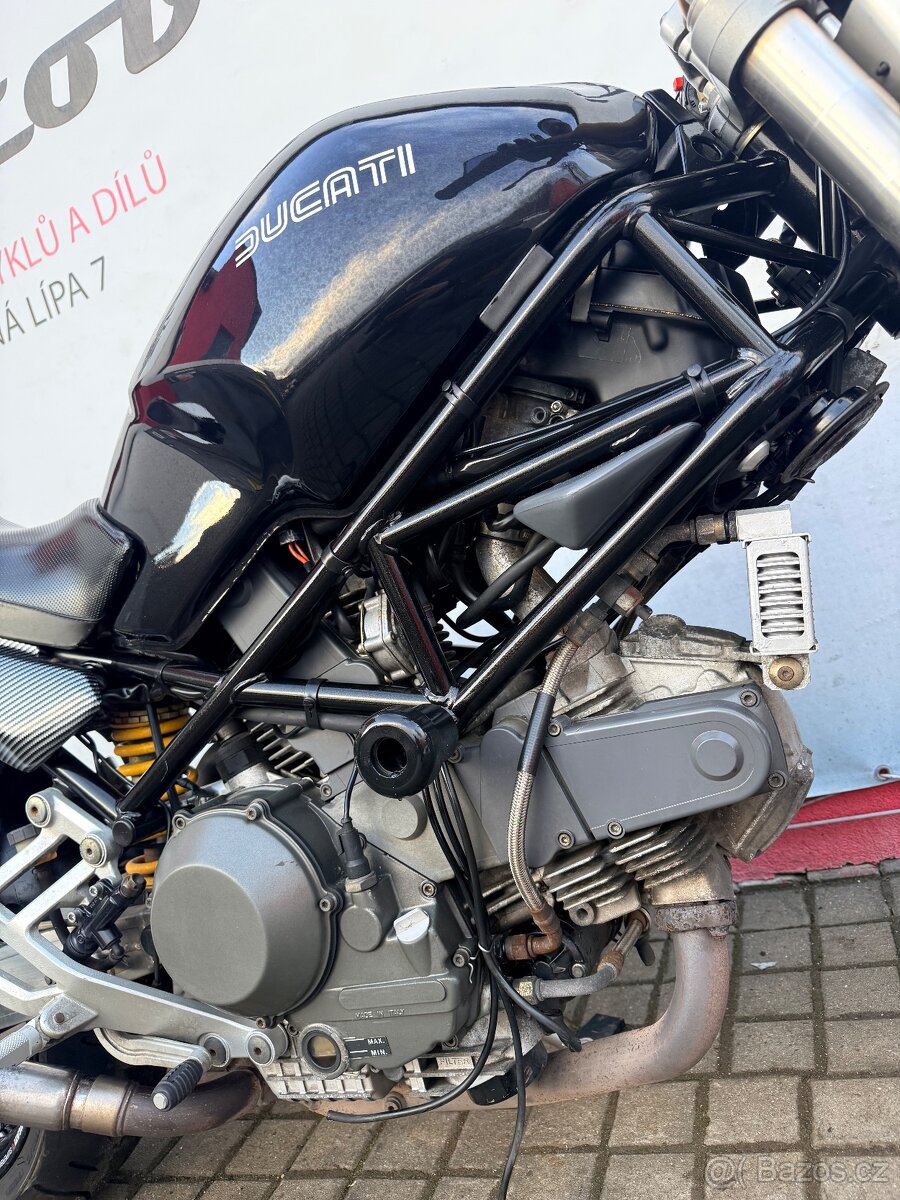 Ducati Monster 900 - 9