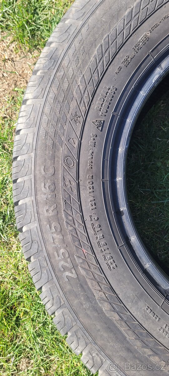 Letní pneu 225/75/16C R.v.24 - 9