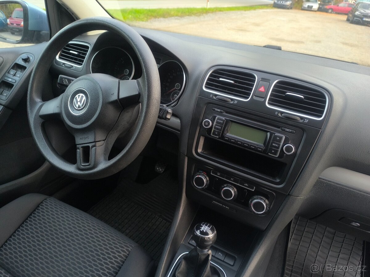 Volkswagen Golf, TDI 66KW,PĚKNÝ,SERVISKA,1MAJ57 - 9
