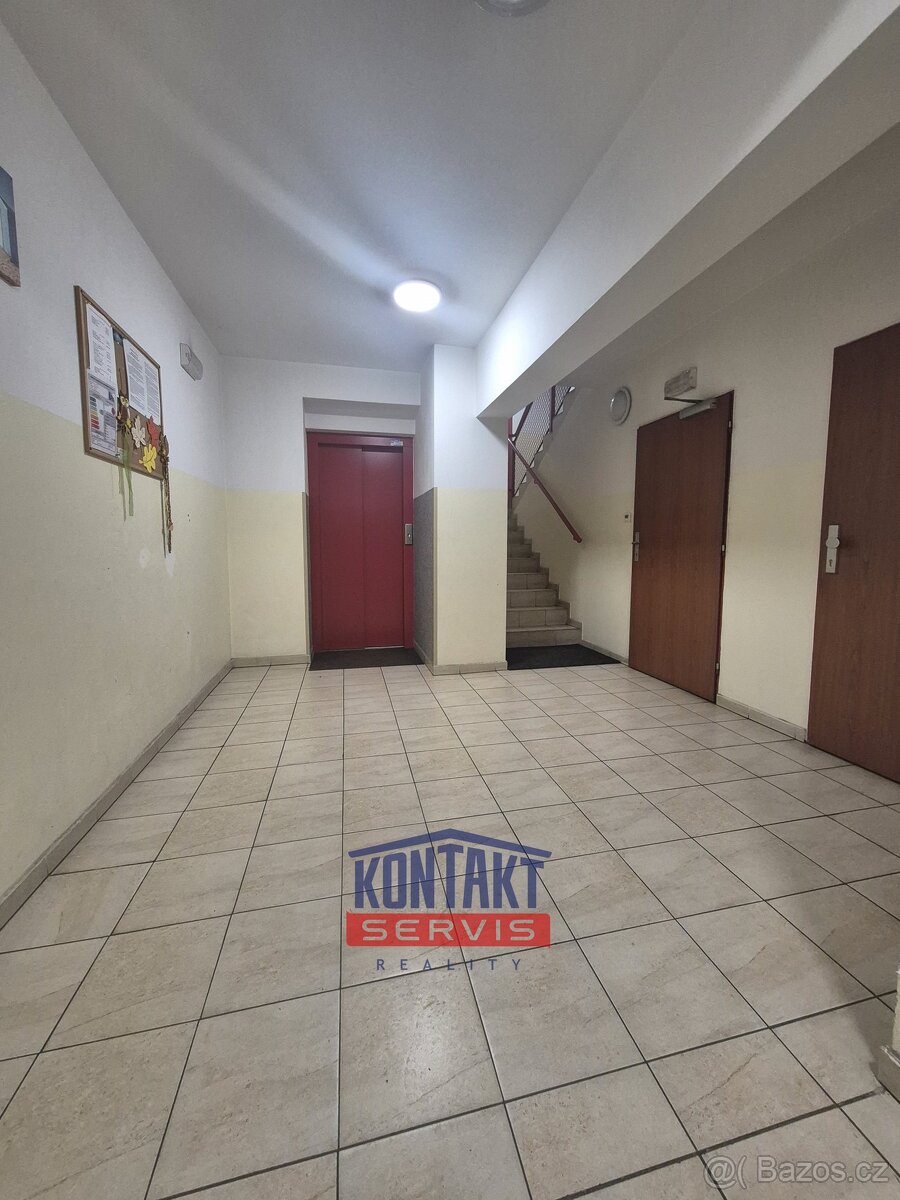 Pronájem bytu 2+kk 50 m² s balkónem a parkovacím stáním, Čes - 9