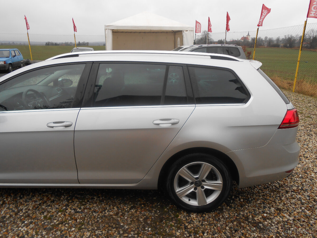 Volkswagen Golf VII 2.0 TDi 110Kw Highline CZ, 1.majitel - 9