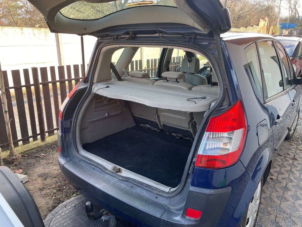 Renault Scenic 1.9 dCi - 9