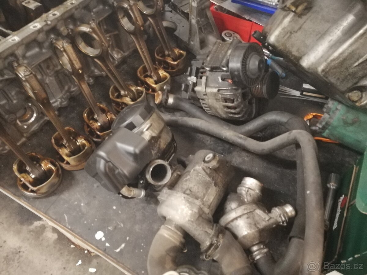 Dily z BMW motoru e91 325i N52b25a - 9