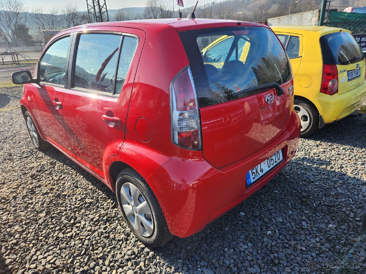 Daihatsu Sirion 1.0i 51 kW - 9