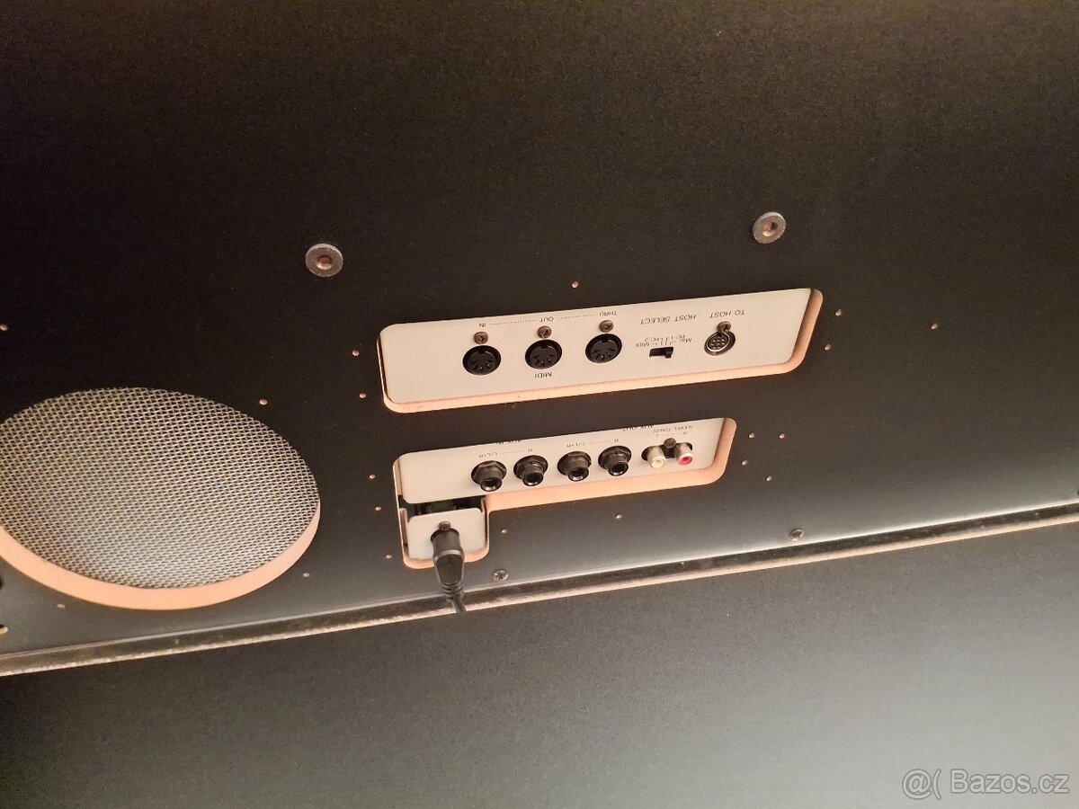 Yamaha Clavinova CLP 130 - 9