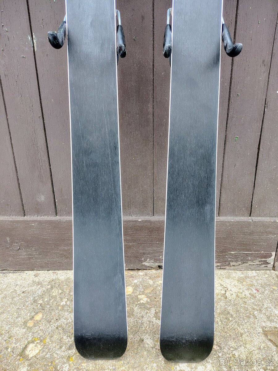 Atomic M2 tron 8.2 - sjezdové lyže, carving - 9