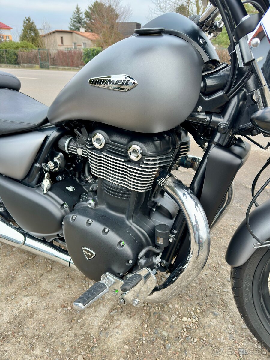 Triumph Thunderbird 1700 storm - 9