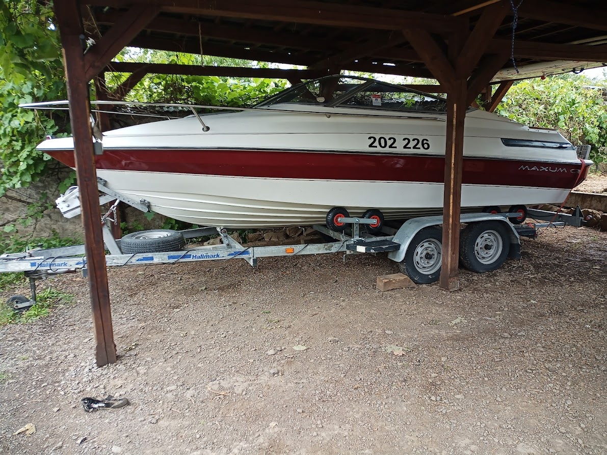 Prodám kajutový sportovní člun / vyměním za vodní skútr - 9