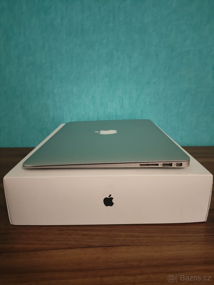 MacBook Air 2015 | i7 • 8GB • 256GB SSD - 9