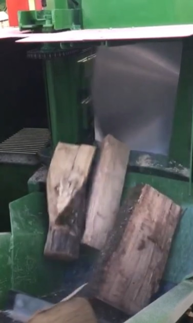 Prodám Kotoučovou pilu MASTER CUT 800 na palivo - 9