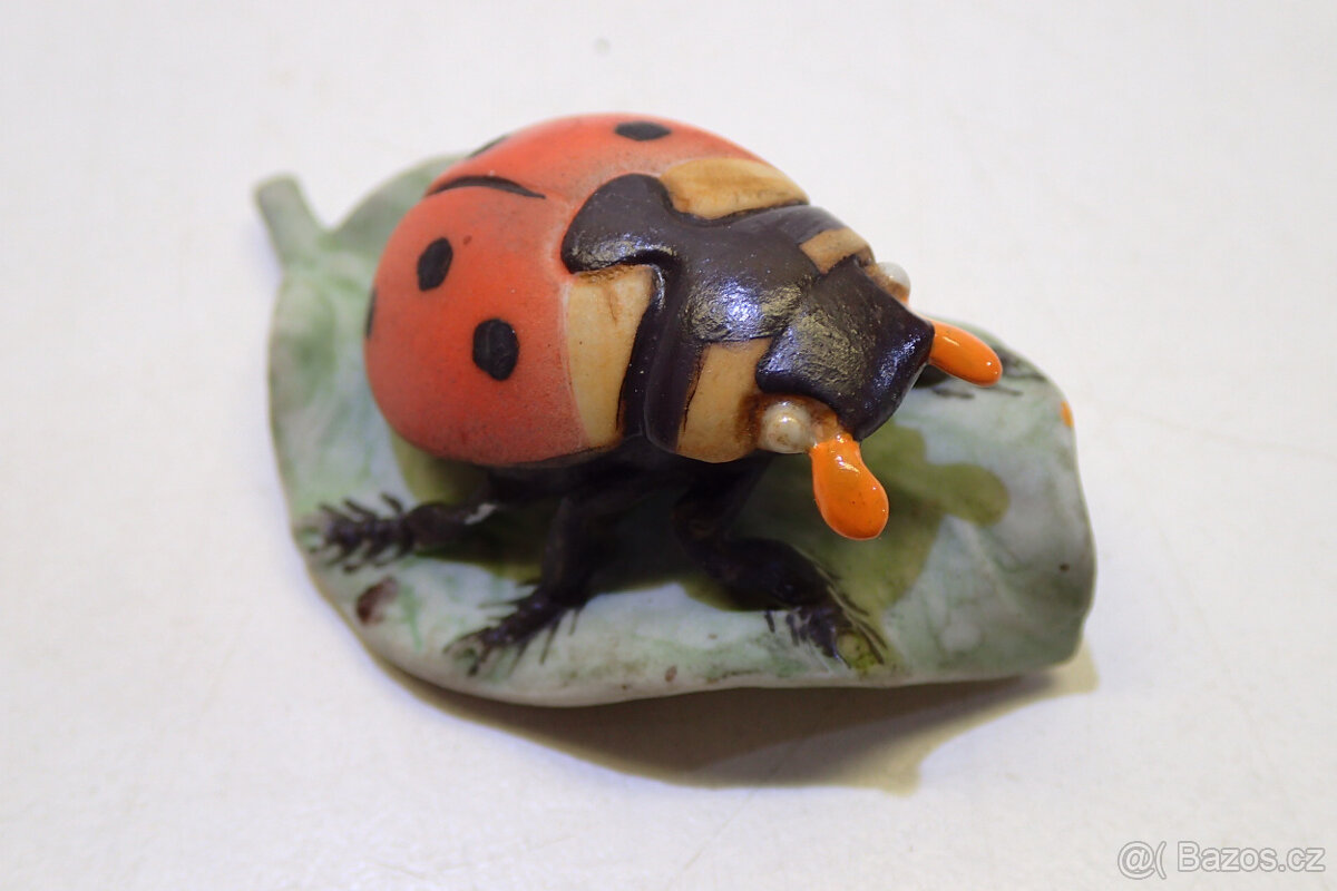 Beruška na listu - Royal Dux - 9