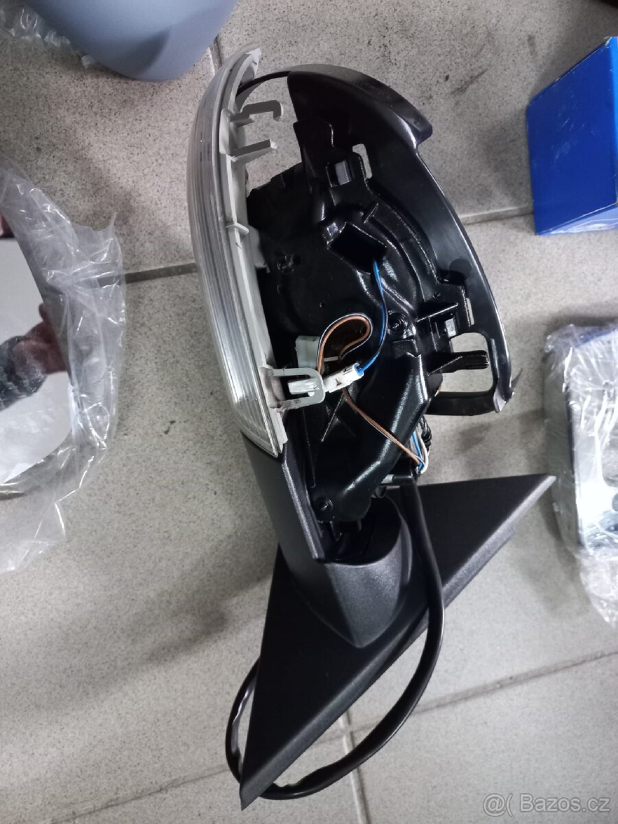 Škoda Superb1 - Díly- Zrcátko - Intercoler atd - 9