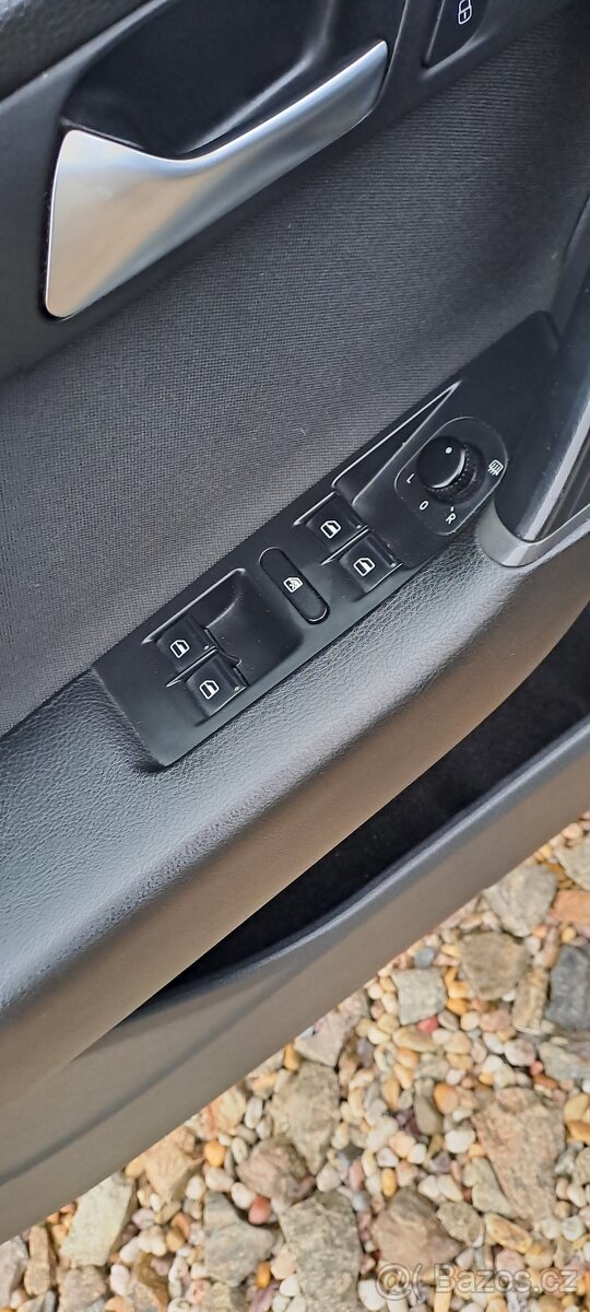 VW Passat combi 1.6 TDI 77kW Nová STK - 9