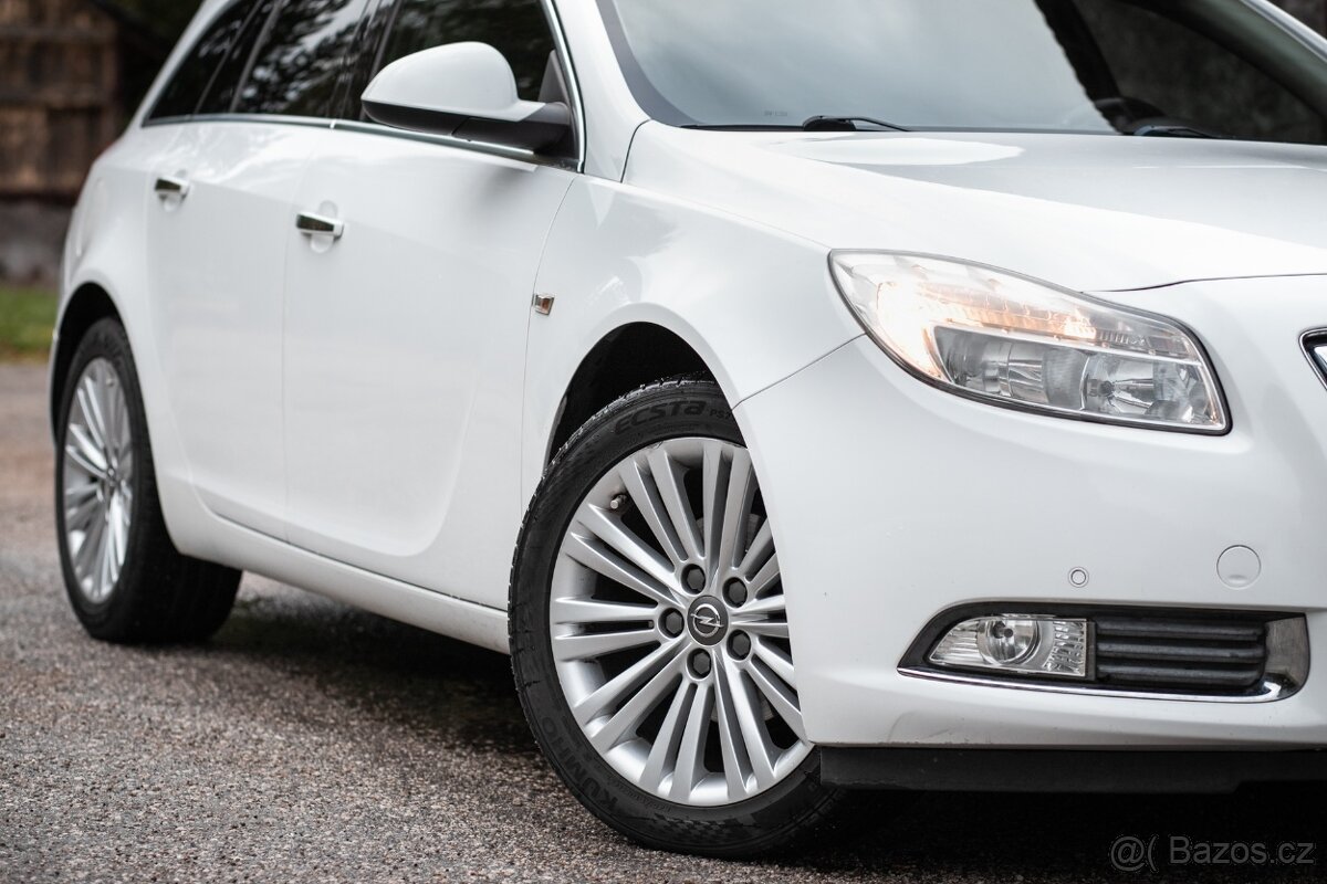 Opel Insignia ST 96kW - 9