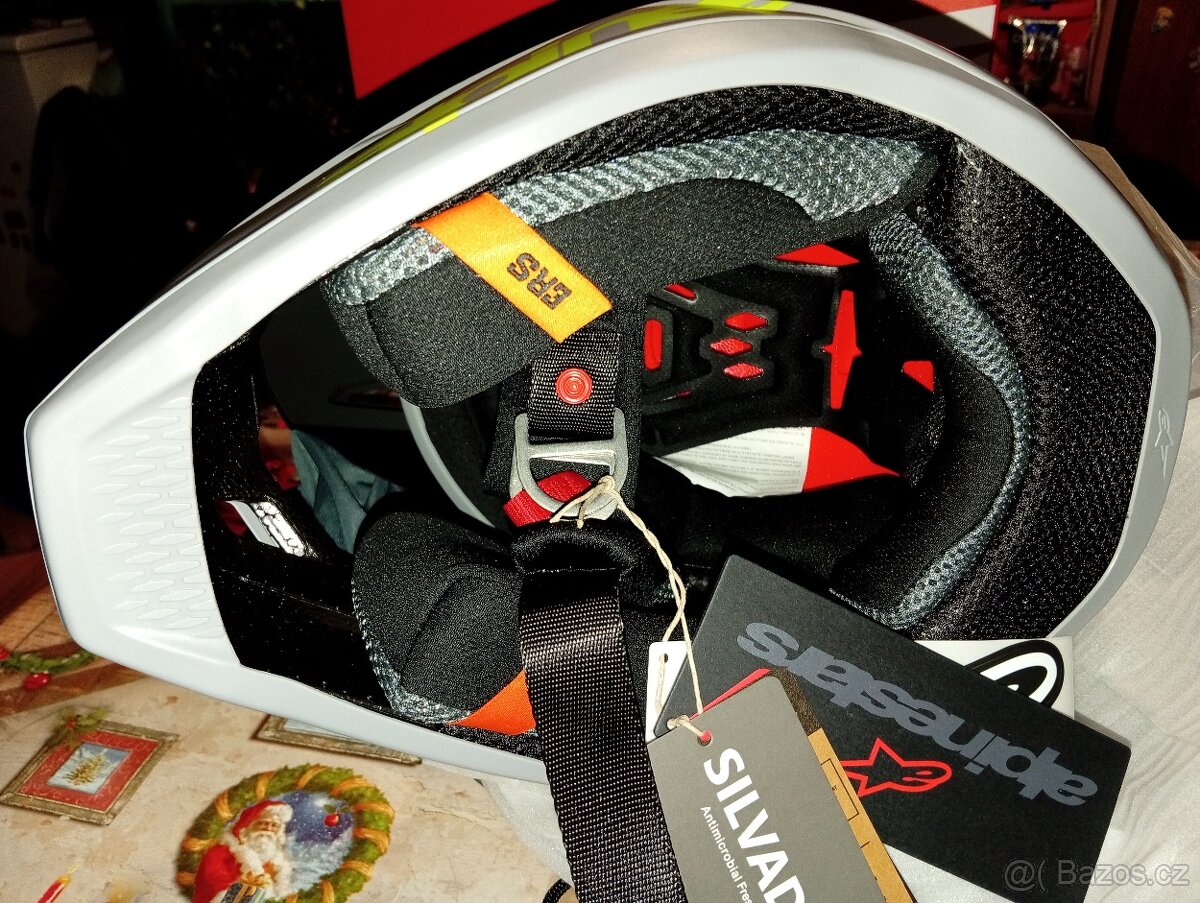 Motokrosová helma - 9