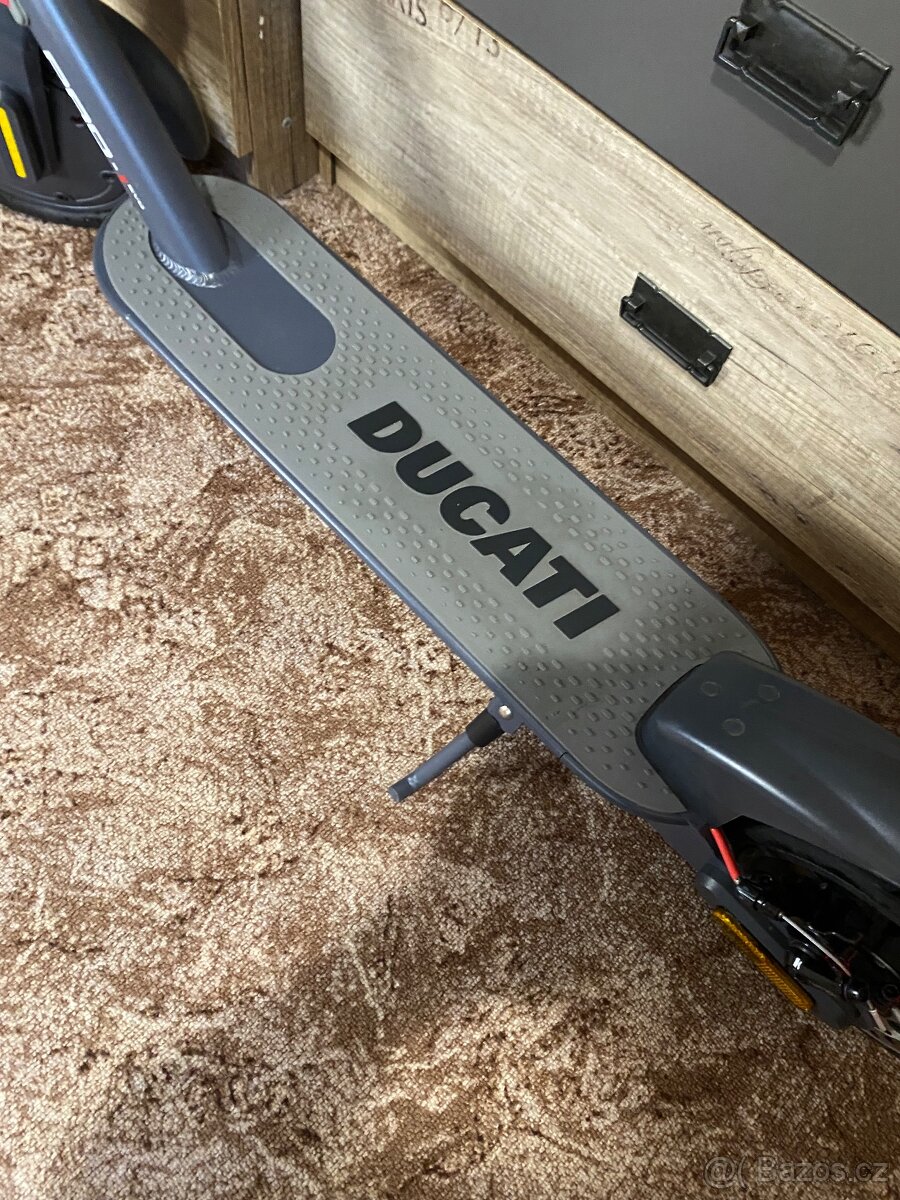 Elektrokoloběžka Ducati PRO-I EVO - 9