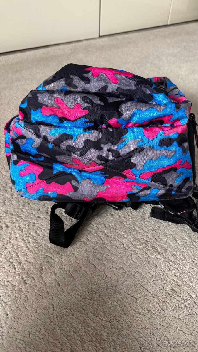 Dívčí batoh - 9