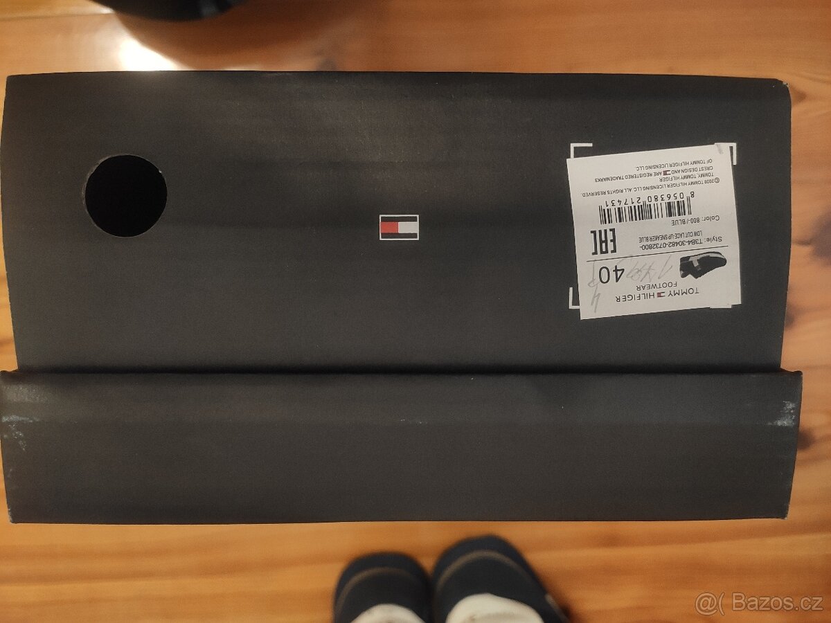 Tommy Hilfiger vycházková obuv 40 - 9