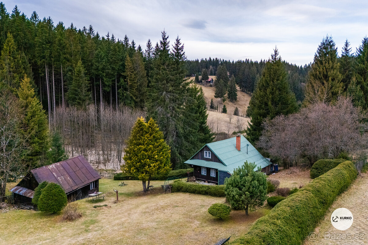 Roubená chalupa s pozemky o výměře 21.245m2 v obci Morávka - - 9