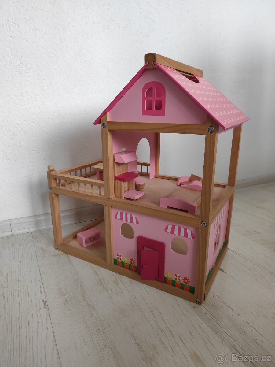 Dřevěný domeček pro panenky. - 9