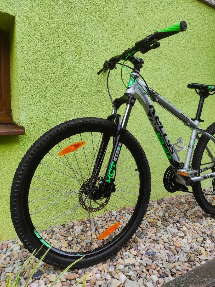 Značkové horské kolo KELLYS 27,5"/15,5" Hydraulic. disc - 9