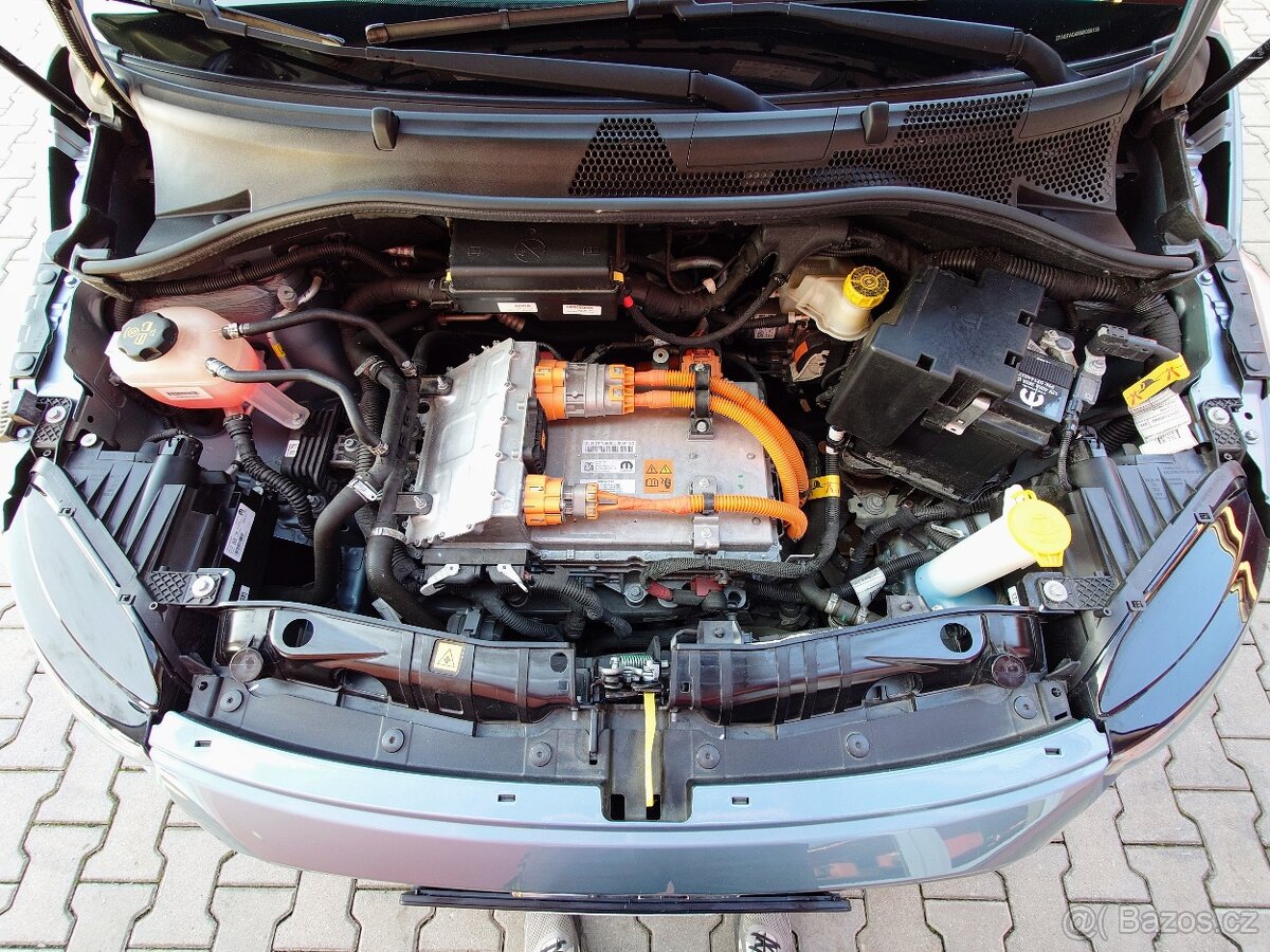 Fiat 500E Icon 87 kW (ODPOČET DPH) SOH 95,7% - 9