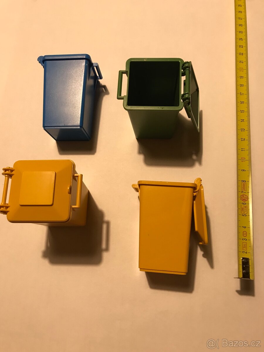 Autíčko Playmobile • traktor • kbelík Cars Disney • míč - 9