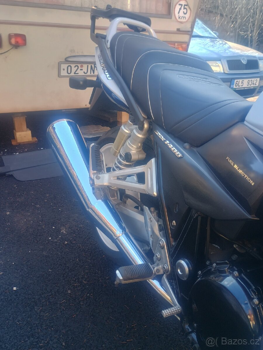 Suzuki GSX 1400 - 9