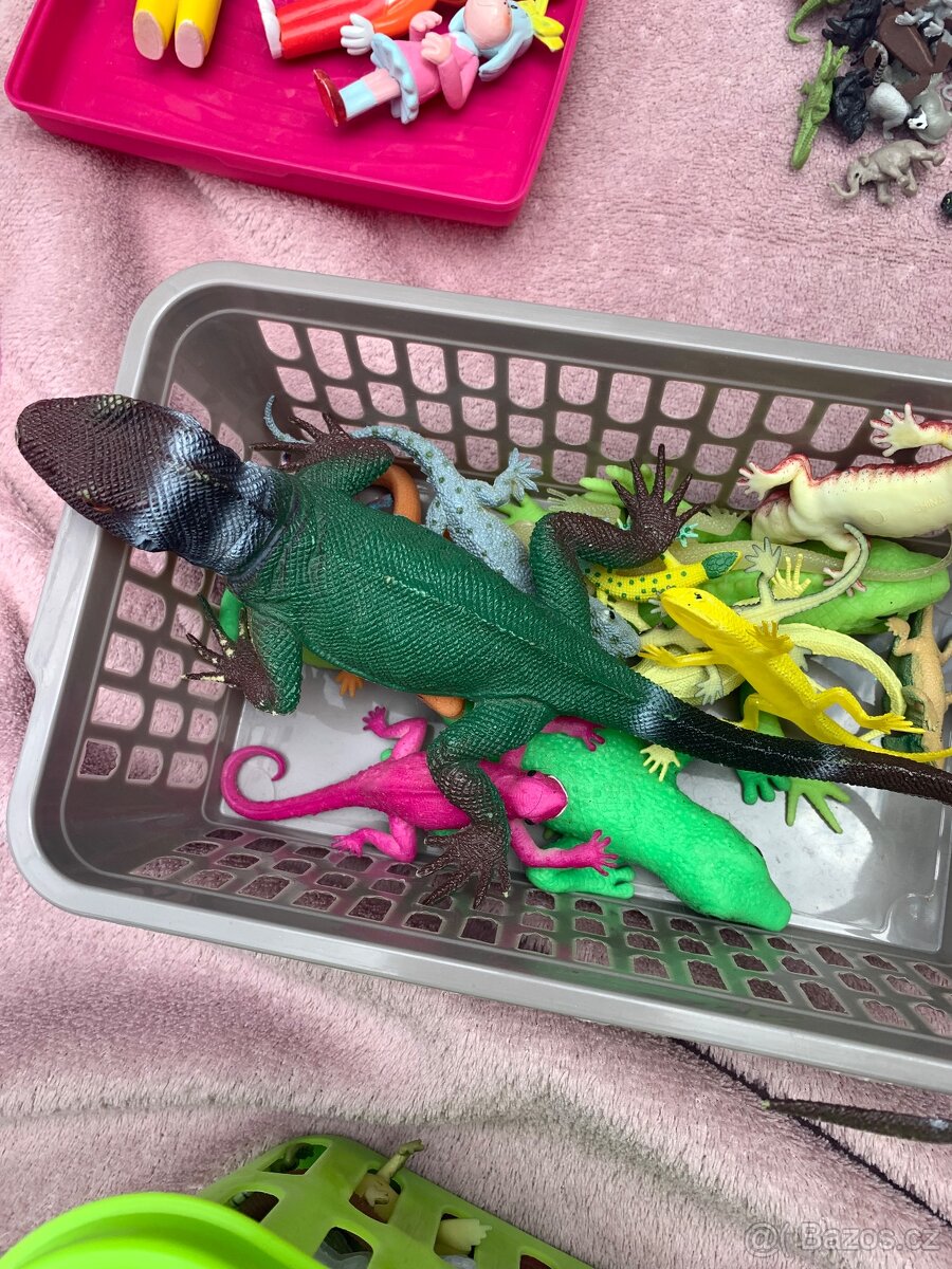 Vytříděné hračky - 9