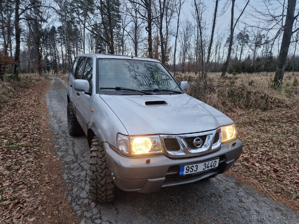 Nissan Terrano 3.0 di 113kw - 9