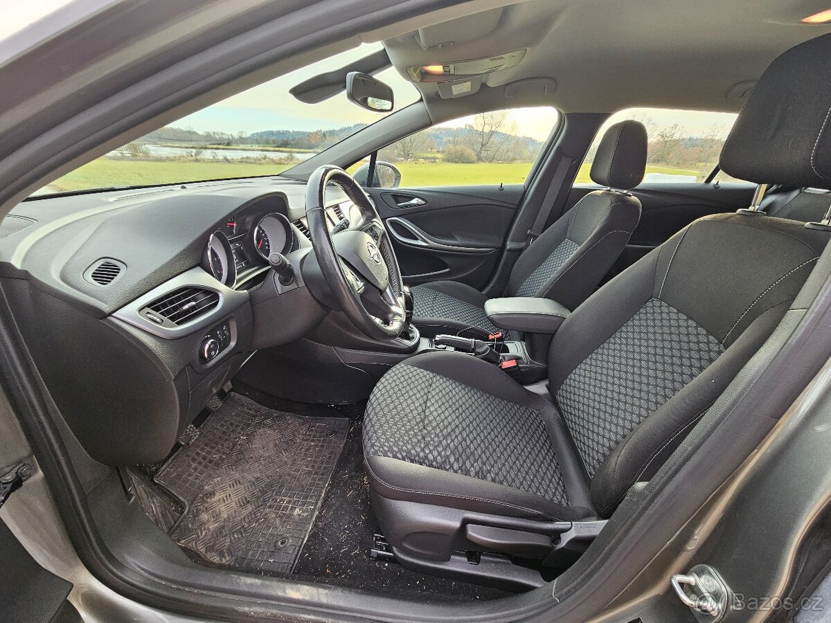 Opel Astra 1,6 CDTI, 100kw, 2019 - 9