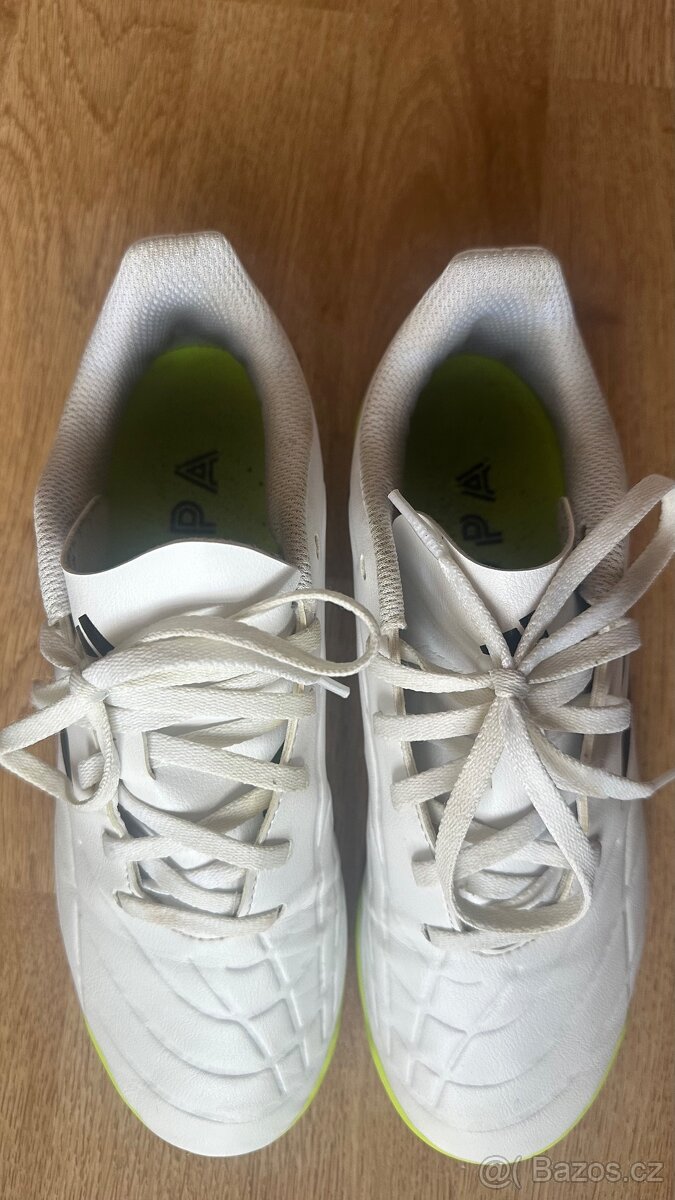 Kopačky, turfy a sálovky Adidas - 9