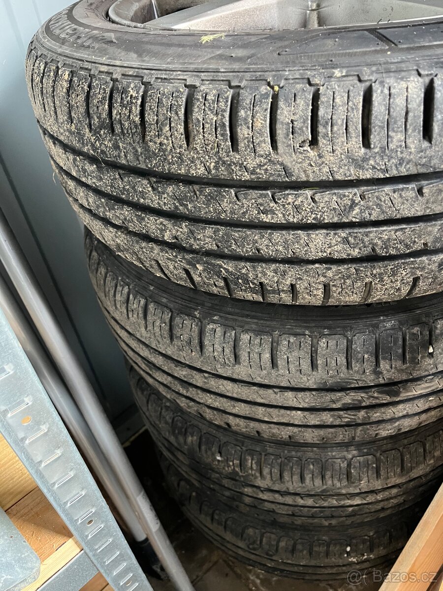 Volkswagen Caddy 1.9 TDi - 9