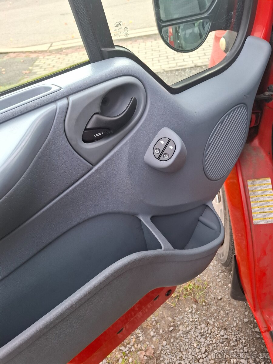 Ford Transit 2,2 TDCi bus 9 míst 92 kw - 9