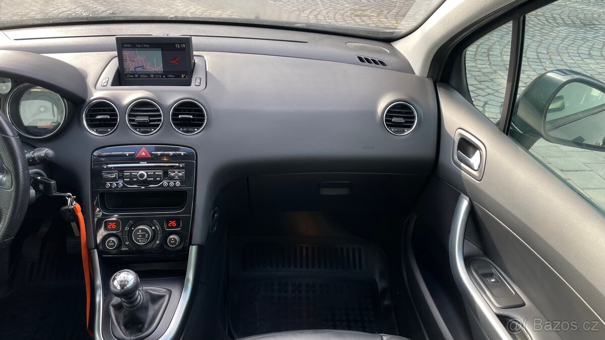 Peugeot 308 SW, 1.6 HDI, 7 míst, top výbava - 9