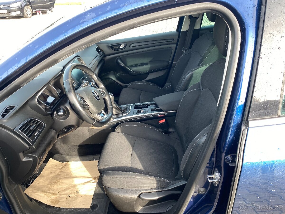 Renault Megane IV LIMITED 1.3 Tce 2020 1. majitel původ ČR - 9